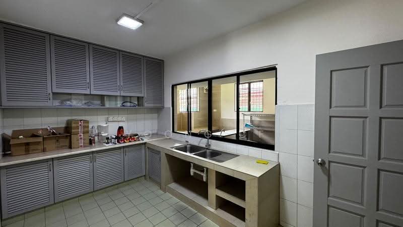 Bungalow House for Sale in Bangsar (Kuala Lumpur) - Yoong CF - Kitchen - PropertyGuru.com.my