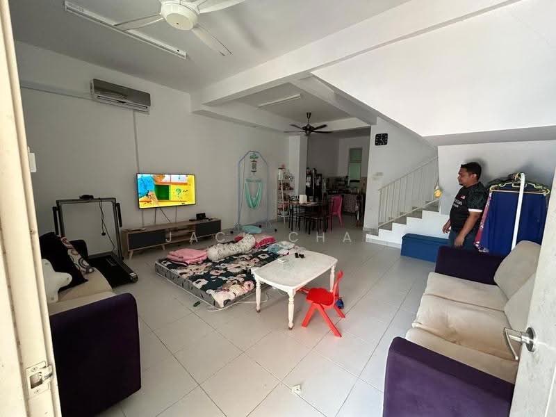 2-storey Terraced House for Sale in Kangkar Pulai (Skudai) - Jack Chai - Living Room - PropertyGuru.com.my