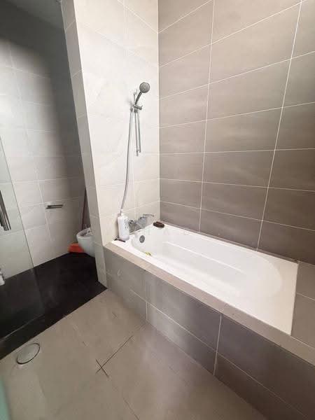Semi-Detached House for Sale in Eco Botanic (Iskandar Puteri (Nusajaya)) - Arshad . - Bathroom - PropertyGuru.com.my