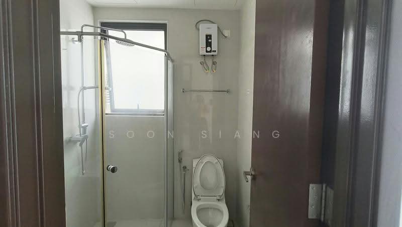 Kondominium untuk Disewa di Royal Strand @ Country Garden Danga Bay - Soon Siang - Bathroom - PropertyGuru.com.my