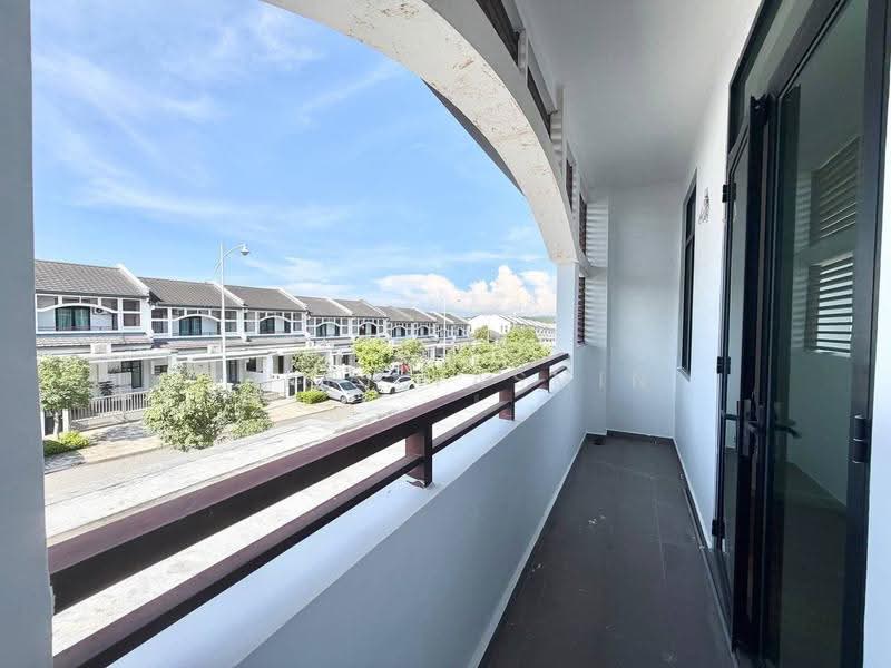 2-storey Terraced House for Sale in Eco Majestic (Semenyih) - Fikri Yasmin - Balcony - PropertyGuru.com.my