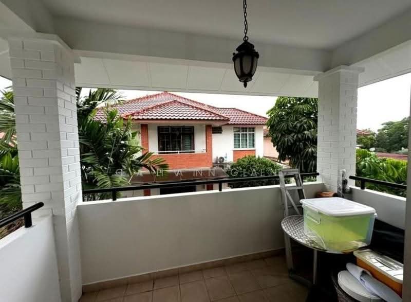 Rumah Berkembar untuk Dijual di Taman Pelangi Indah (Ulu Tiram) - Ethan Gan - Balcony - PropertyGuru.com.my
