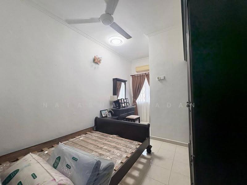 Rumah Teres 2-Tingkat untuk Dijual di Seksyen 7 (Shah Alam) - Natasha Shadan - Bedroom - PropertyGuru.com.my