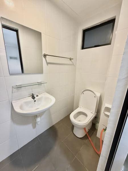 Kediaman Servis untuk Disewa di UniSuites @ Kampar - Gil Chin - Bathroom - PropertyGuru.com.my