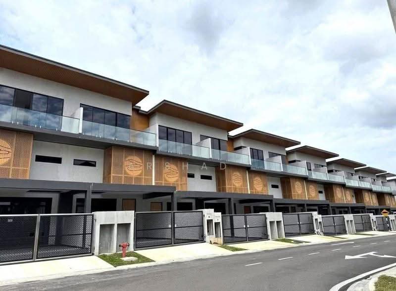 Rumah Teres 3-Tingkat untuk Dijual di Kulai (Johor) - Arshad . - Exterior - PropertyGuru.com.my