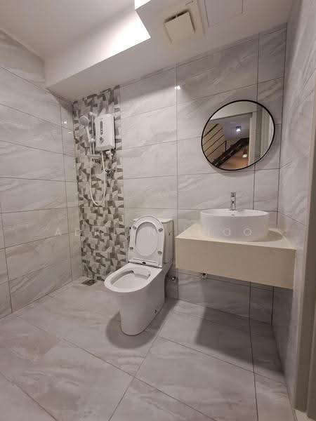Kediaman Servis untuk Dijual di Arte Cheras - Adrian Khoo - Bathroom - PropertyGuru.com.my