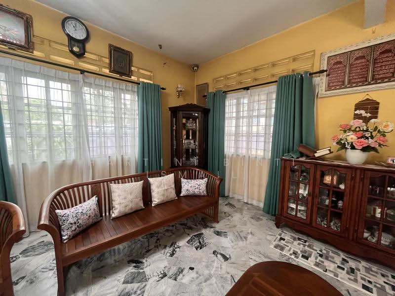 Bungalow House untuk Dijual di Segambut (Kuala Lumpur) - Hartini Binti Ismail - Living Room - PropertyGuru.com.my