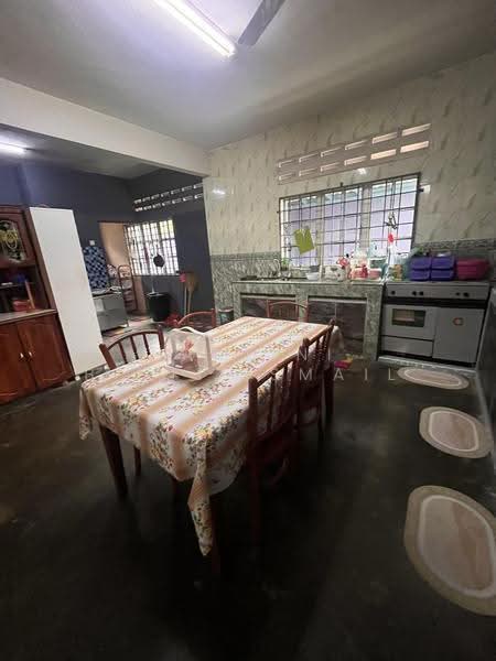 Bungalow House untuk Dijual di Segambut (Kuala Lumpur) - Hartini Binti Ismail - Kitchen - PropertyGuru.com.my