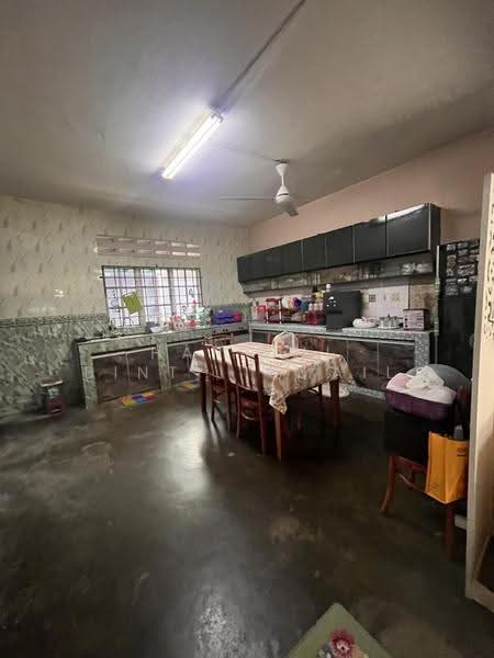 Bungalow House untuk Dijual di Segambut (Kuala Lumpur) - Hartini Binti Ismail - Kitchen - PropertyGuru.com.my