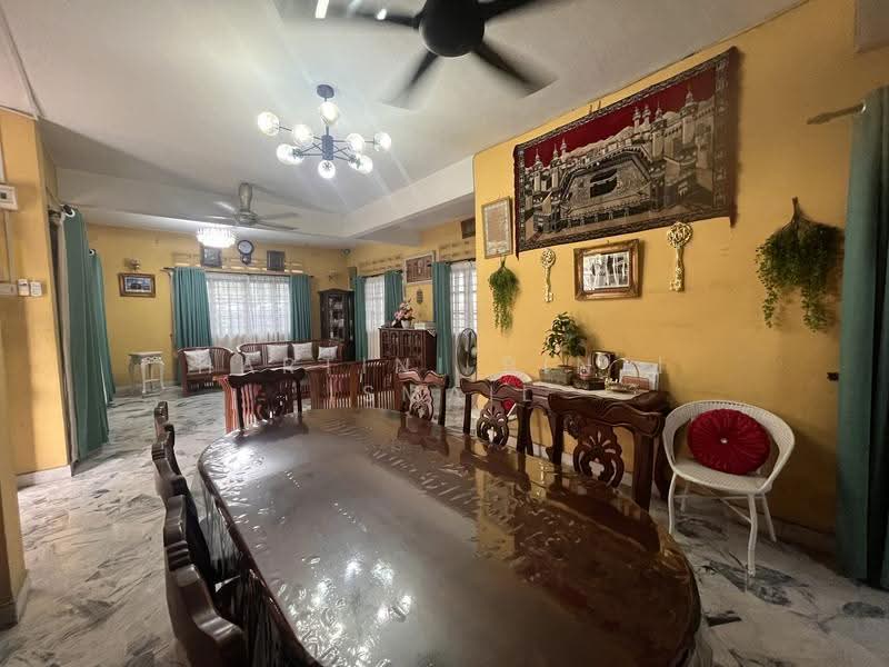 Bungalow House untuk Dijual di Segambut (Kuala Lumpur) - Hartini Binti Ismail - Dining Room - PropertyGuru.com.my