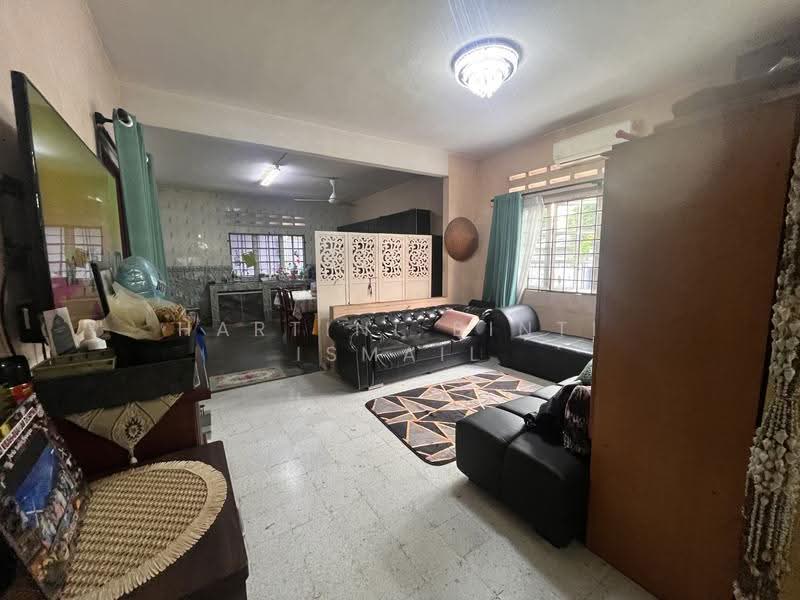 Bungalow House untuk Dijual di Segambut (Kuala Lumpur) - Hartini Binti Ismail - Living Room - PropertyGuru.com.my