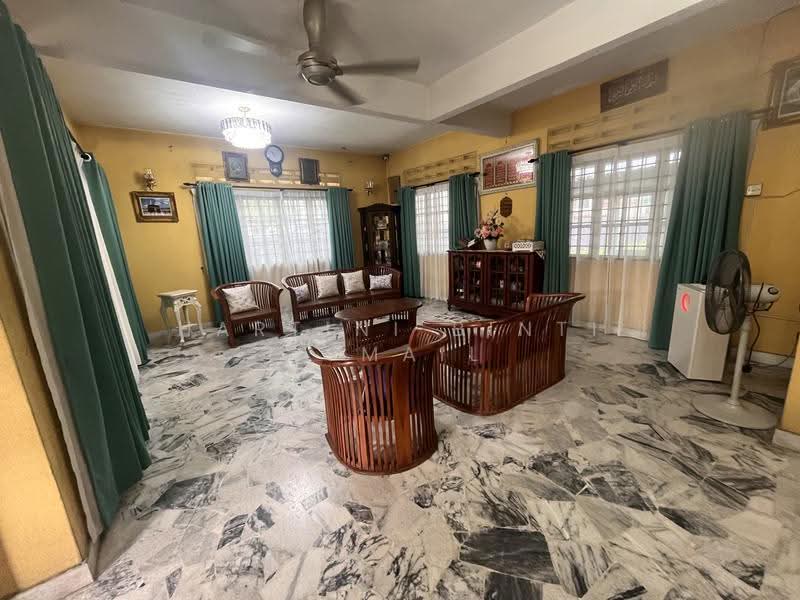 Bungalow House untuk Dijual di Segambut (Kuala Lumpur) - Hartini Binti Ismail - Living Room - PropertyGuru.com.my