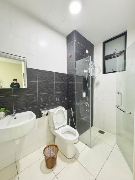 Kediaman Servis untuk Disewa di The Platino Serviced Apartment - Elena Lim - Bathroom - PropertyGuru.com.my