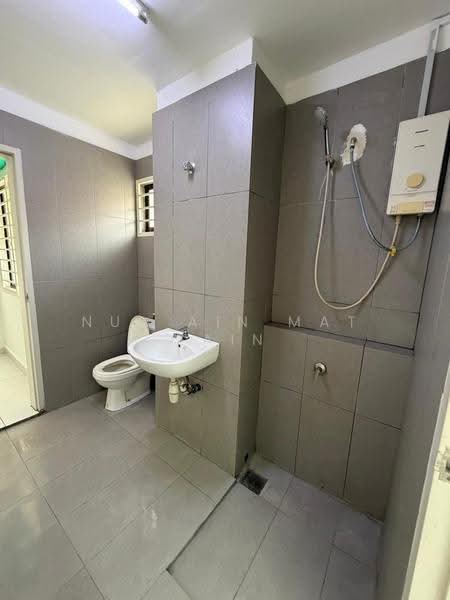 Rumah Teres 2-Tingkat untuk Dijual di Banting (Selangor) - Nur Ain Mat Zain - PropertyGuru.com.my
