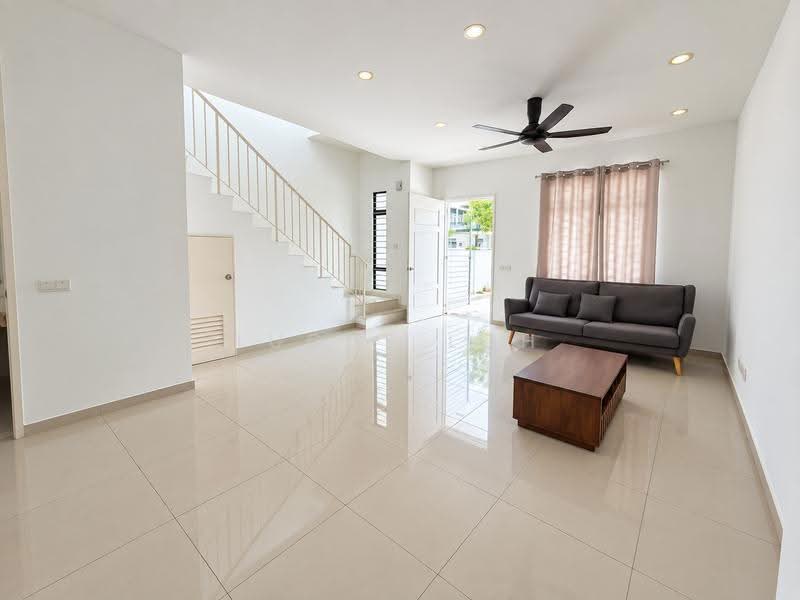 2-storey Terraced House for Sale in Eco Grandeur (Puncak Alam) - Lucas Loh - Living Room - PropertyGuru.com.my