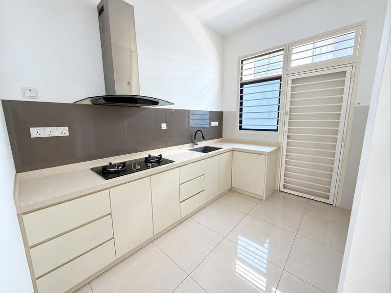 2-storey Terraced House for Sale in Eco Grandeur (Puncak Alam) - Lucas Loh - Kitchen - PropertyGuru.com.my