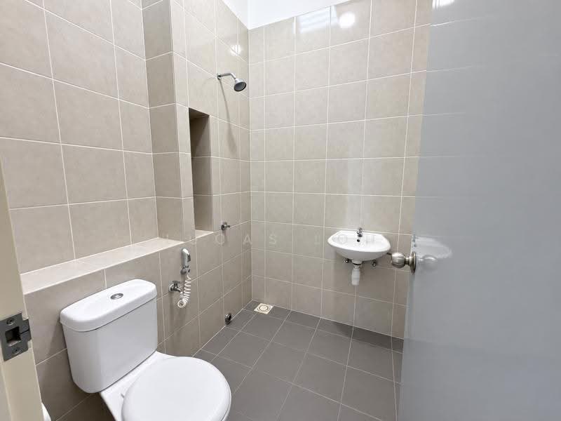 2-storey Terraced House for Sale in Eco Grandeur (Puncak Alam) - Lucas Loh - Bathroom - PropertyGuru.com.my