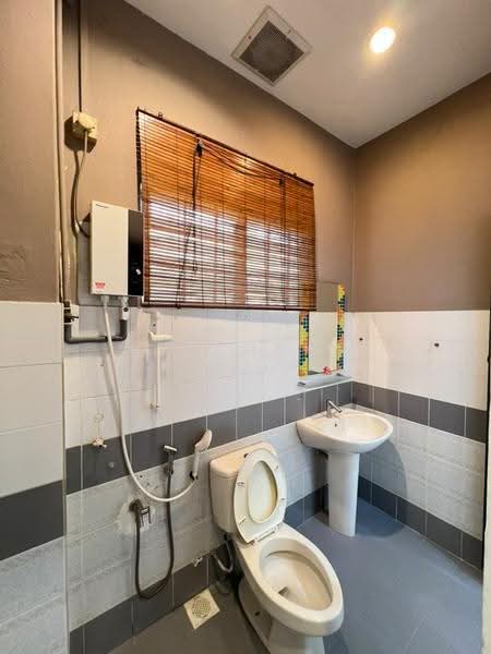 2-storey Terraced House for Sale in Bandar Sri Damansara (Selangor) - Kim Meng Lew - Bathroom - PropertyGuru.com.my