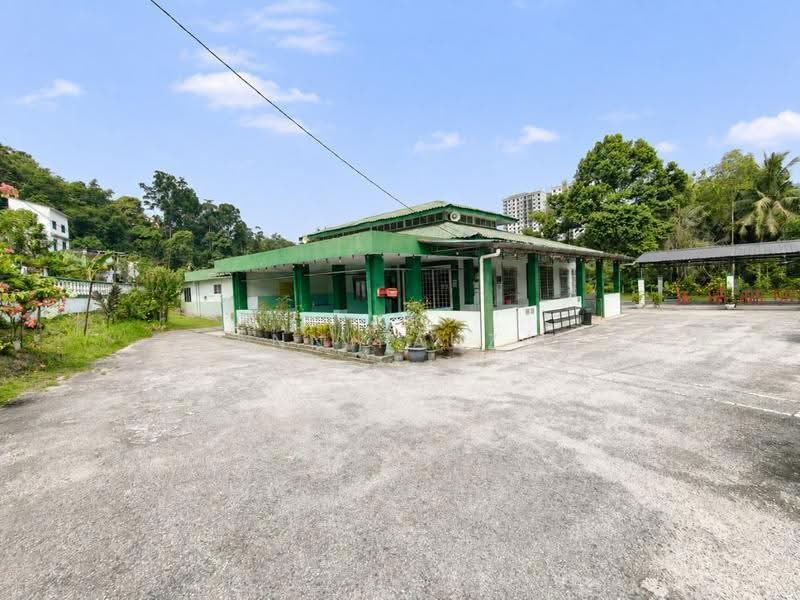 2-storey Terraced House for Sale in Taman Pinggiran Templer (Selayang) - Zann Fauzan - Exterior - PropertyGuru.com.my