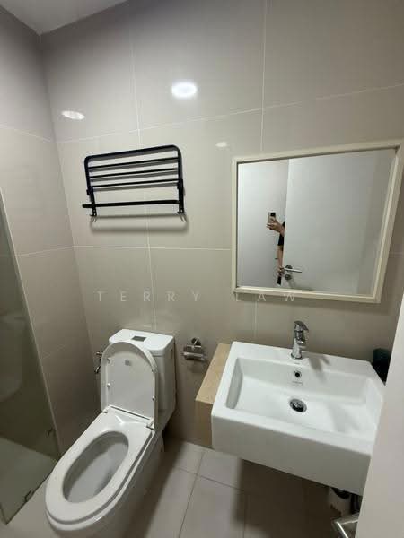 Service Residence for Rent at Southlink - Terry Law - Bathroom - PropertyGuru.com.my