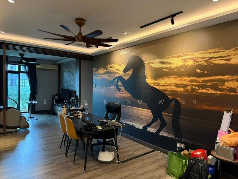 Kediaman Servis untuk Dijual di The Platino Serviced Apartment - Kelvin Kong Wren - Living Room - PropertyGuru.com.my