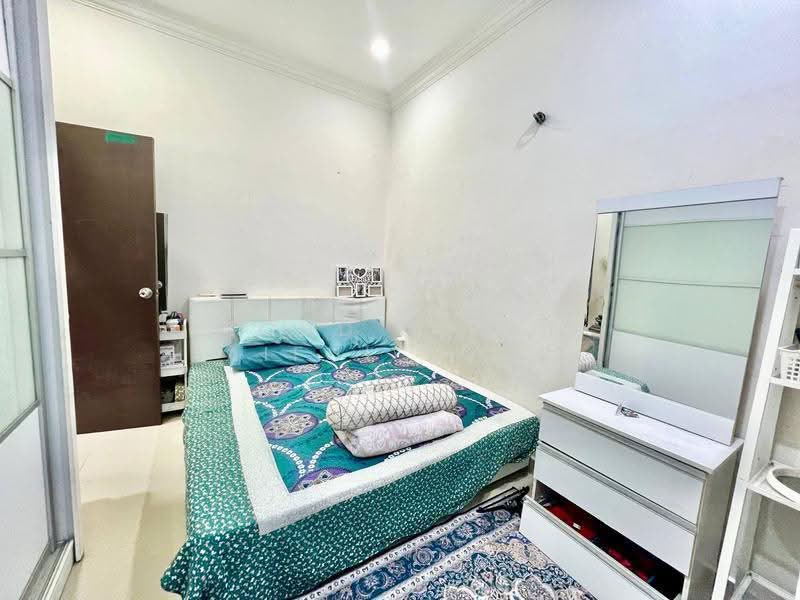 Rumah Berkembar untuk Dijual di Banting (Selangor) - Mohd Aizat Saiful Bahri - Bedroom - PropertyGuru.com.my
