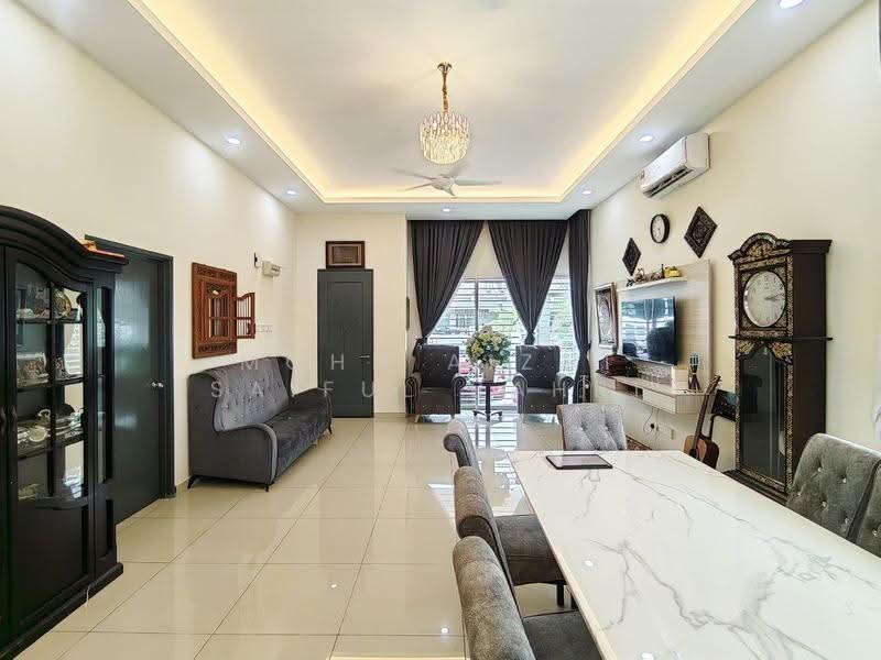 Semi-Detached House for Sale in Kampung Batu 9 Kebun Baru (Telok Panglima Garang) - Mohd Aizat Saiful Bahri - Living Room - PropertyGuru.com.my