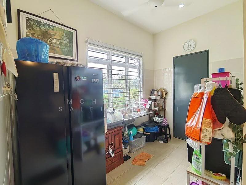 Semi-Detached House for Sale in Kampung Batu 9 Kebun Baru (Telok Panglima Garang) - Mohd Aizat Saiful Bahri - Kitchen - PropertyGuru.com.my