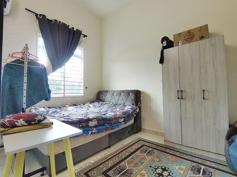 Semi-Detached House for Sale in Kampung Batu 9 Kebun Baru (Telok Panglima Garang) - Mohd Aizat Saiful Bahri - Bedroom - PropertyGuru.com.my