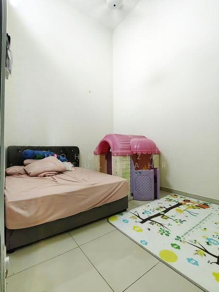 Semi-Detached House for Sale in Kampung Batu 9 Kebun Baru (Telok Panglima Garang) - Mohd Aizat Saiful Bahri - Bedroom - PropertyGuru.com.my