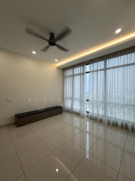Kediaman Servis untuk Disewa di The Park Sky Residence - Elvis Chan - Living Room - PropertyGuru.com.my