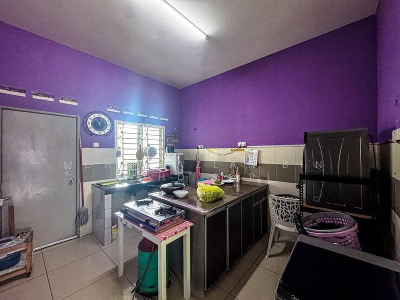 Semi-Detached House for Sale in Telok Panglima Garang (Selangor) - Mohd Hazlan bin Mohd Sopi - Kitchen - PropertyGuru.com.my