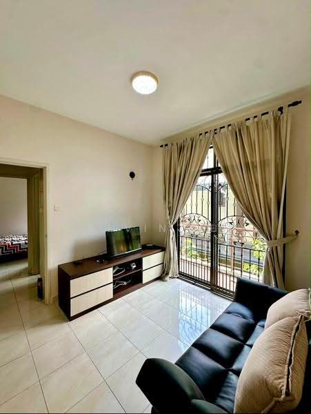 Cluster House for Sale in Taman Seri Austin (Tebrau) - Calvin Lee - Living Room - PropertyGuru.com.my