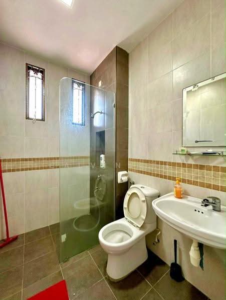 Cluster House for Sale in Taman Seri Austin (Tebrau) - Calvin Lee - Bathroom - PropertyGuru.com.my
