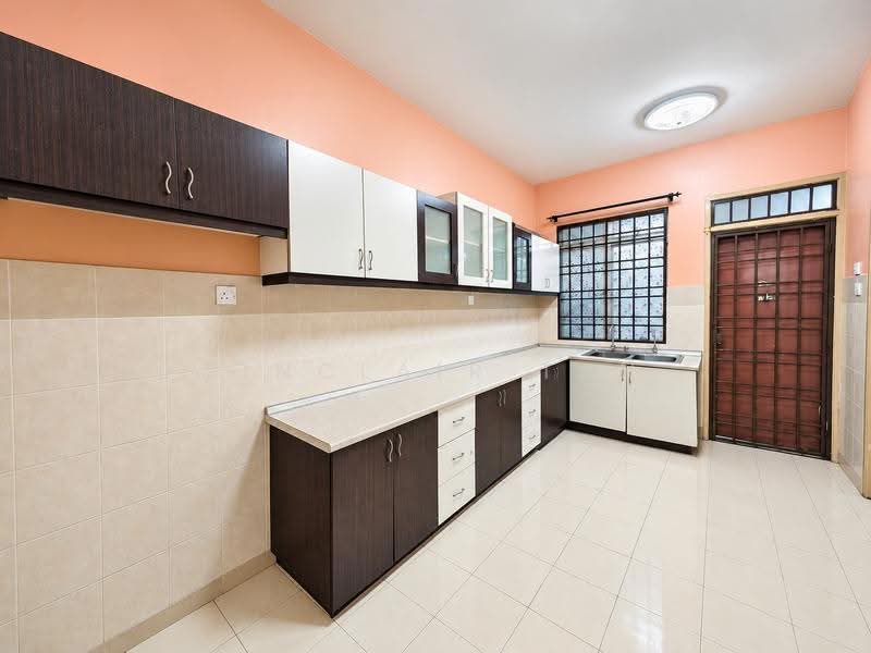 2-storey Terraced House for Sale in Bandar Parklands (Klang) - Sinclair Tan - Kitchen - PropertyGuru.com.my