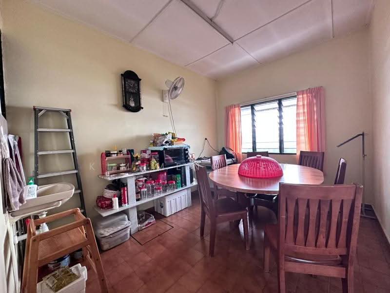 2-storey Terraced House for Sale in Taman Bukit Maluri (Kepong) - Kim Meng Lew - Dining Room - PropertyGuru.com.my