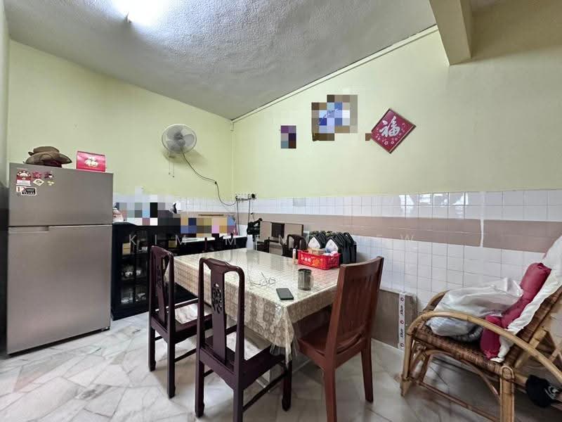 2-storey Terraced House for Sale in Taman Bukit Maluri (Kepong) - Kim Meng Lew - Dining Room - PropertyGuru.com.my