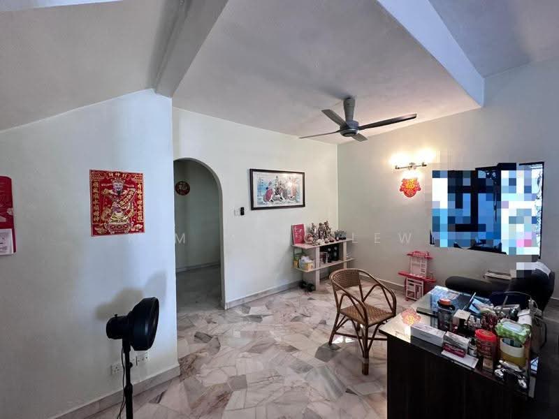 2-storey Terraced House for Sale in Taman Bukit Maluri (Kepong) - Kim Meng Lew - Living Room - PropertyGuru.com.my