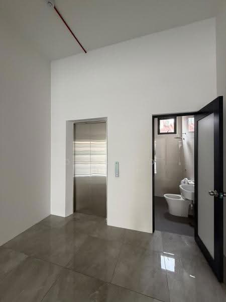 Shop for Rent in Bukit Jambul (Penang) - Desmond Chuah - Interior - PropertyGuru.com.my