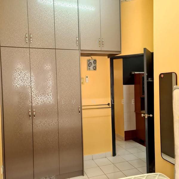 Rumah Teres 1.5-Tingkat untuk Dijual di Taman Molek (Johor Bahru) - Calvin Lee - PropertyGuru.com.my