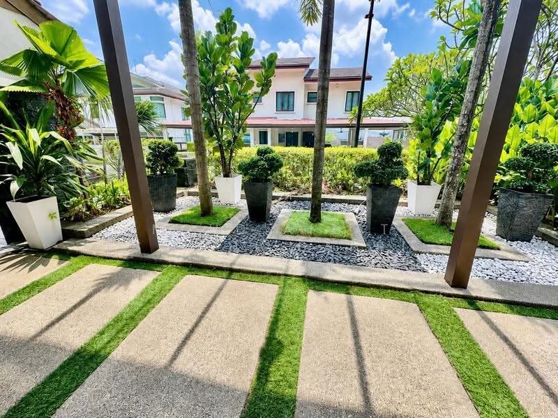 Bungalow House for Sale in Taman Melawati (Ulu Kelang) - Mohd Aizat Saiful Bahri - Garden - PropertyGuru.com.my