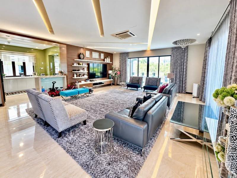 Bungalow House for Sale in Taman Melawati (Ulu Kelang) - Mohd Aizat Saiful Bahri - Living Room - PropertyGuru.com.my