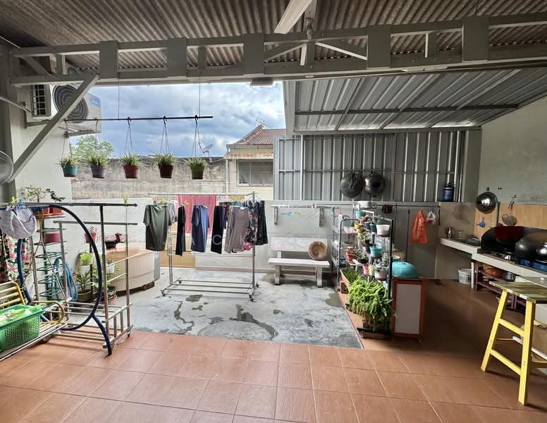 Shop for Sale in Taman Makmur (Seremban) - Jack Chin - Exterior - PropertyGuru.com.my