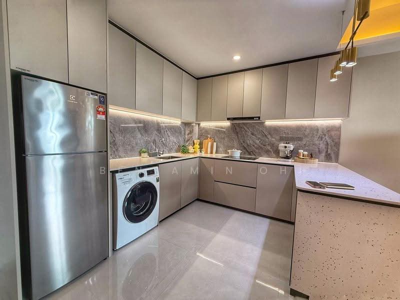 Apartment for Sale at R&F Princess Cove Phase 3-New Casa Suites - Benjamin Oh - Kitchen - PropertyGuru.com.my