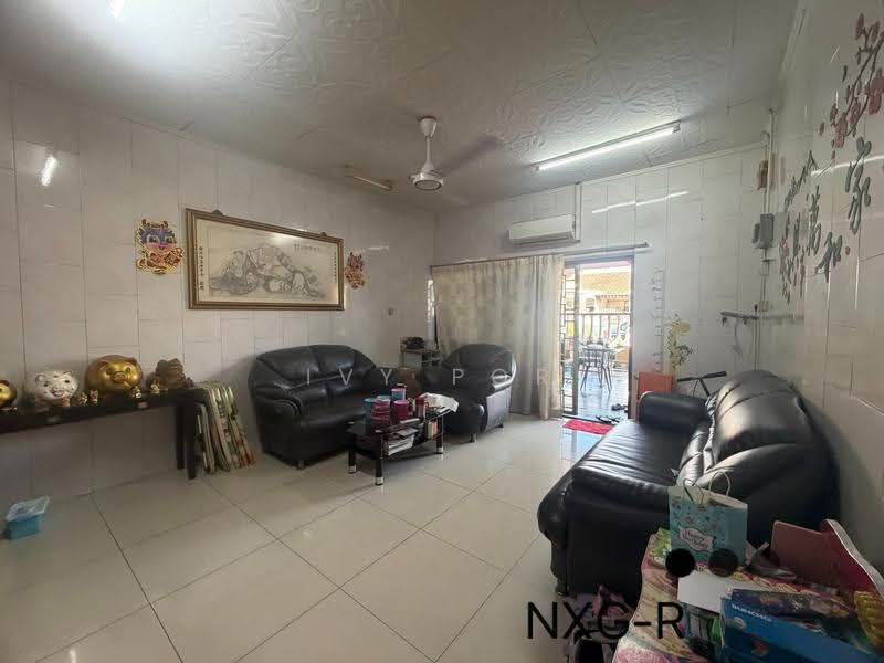 1-storey Terraced House for Sale in Klang (Selangor) - Ivy Por - Living Room - PropertyGuru.com.my