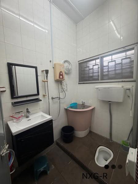1-storey Terraced House for Sale in Klang (Selangor) - Ivy Por - Bathroom - PropertyGuru.com.my