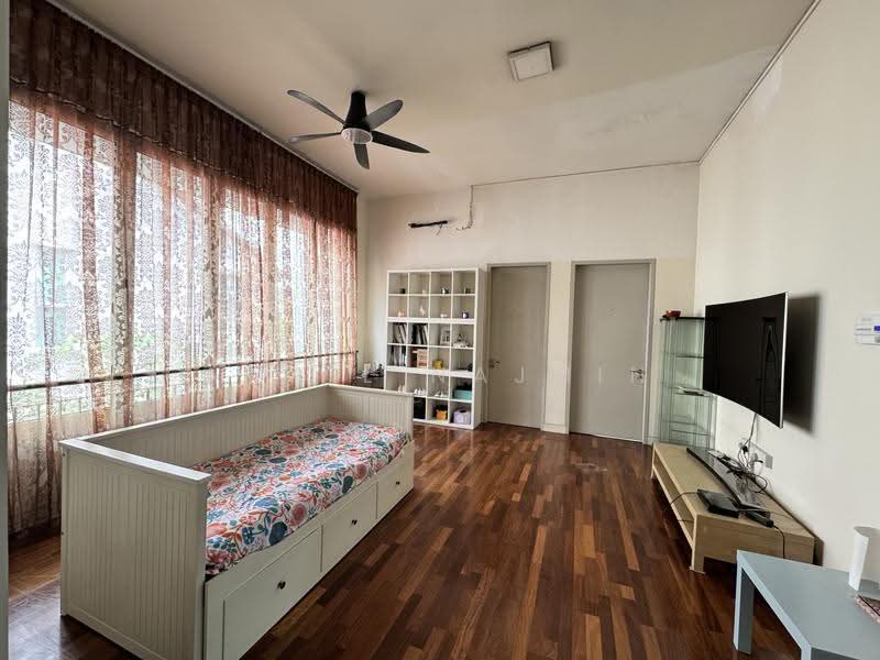 Bungalow House for Sale in Seksyen 13 (Shah Alam) - Amril Najmin - Living Room - PropertyGuru.com.my