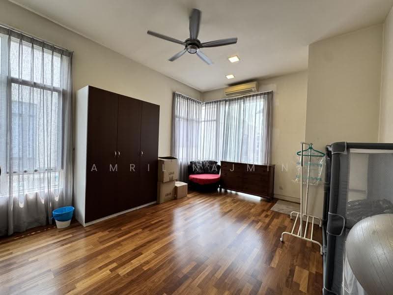 Bungalow House for Sale in Seksyen 13 (Shah Alam) - Amril Najmin - Bedroom - PropertyGuru.com.my