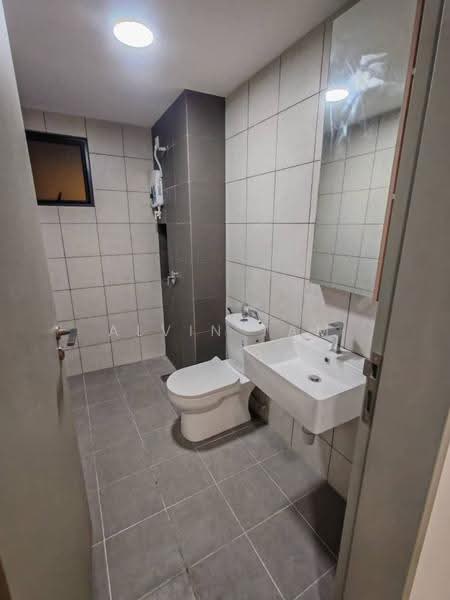 Kediaman Servis untuk Dijual di D'Vervain - Alvin Tam - Bathroom - PropertyGuru.com.my