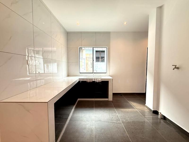 2-storey Terraced House for Sale in Taman Melawati (Skudai) - Calvin Lee - Kitchen - PropertyGuru.com.my